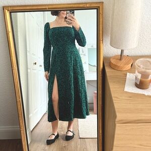 Abercrombie Long Sleeve Slit Midi Dress in Green Floral Pattern- Size Medium